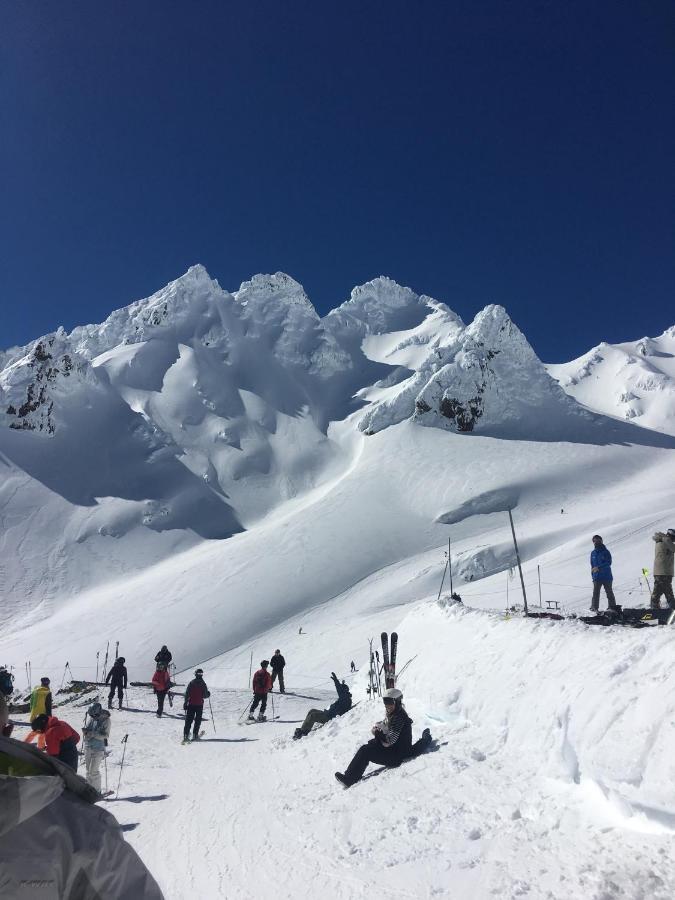 National Park Alpine Lodge Екстер'єр фото